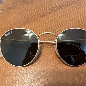 ** RAY BEN SUNGLASSES*